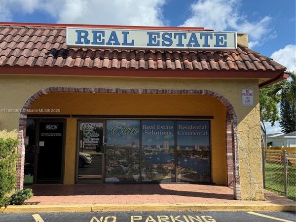 8741 NW 57th St, Tamarac, FL 33351