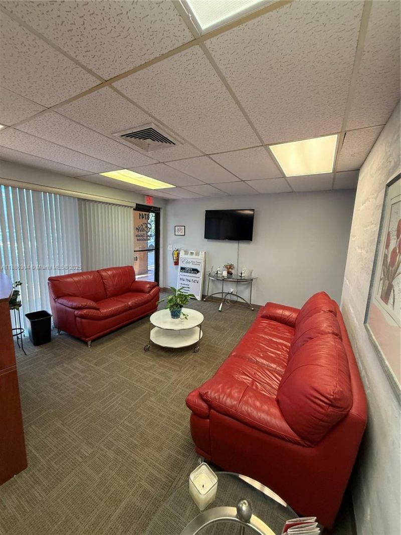 8741 NW 57th St, Tamarac, FL 33351 Photo