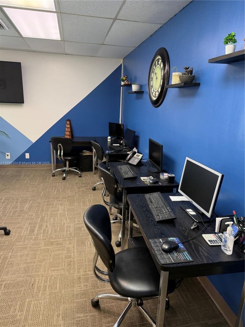 8741 NW 57th St, Tamarac, FL 33351 Photo