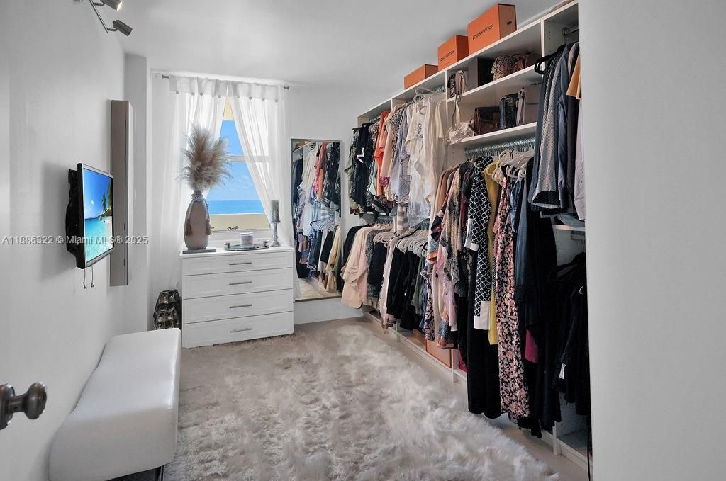 6039 Collins Ave, Unit 1126, Miami Beach, FL 33140 Photo