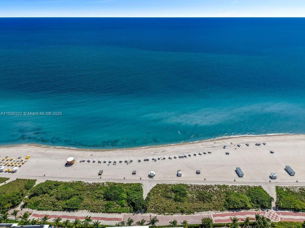6039 Collins Ave, Unit 1126, Miami Beach, FL 33140 Photo