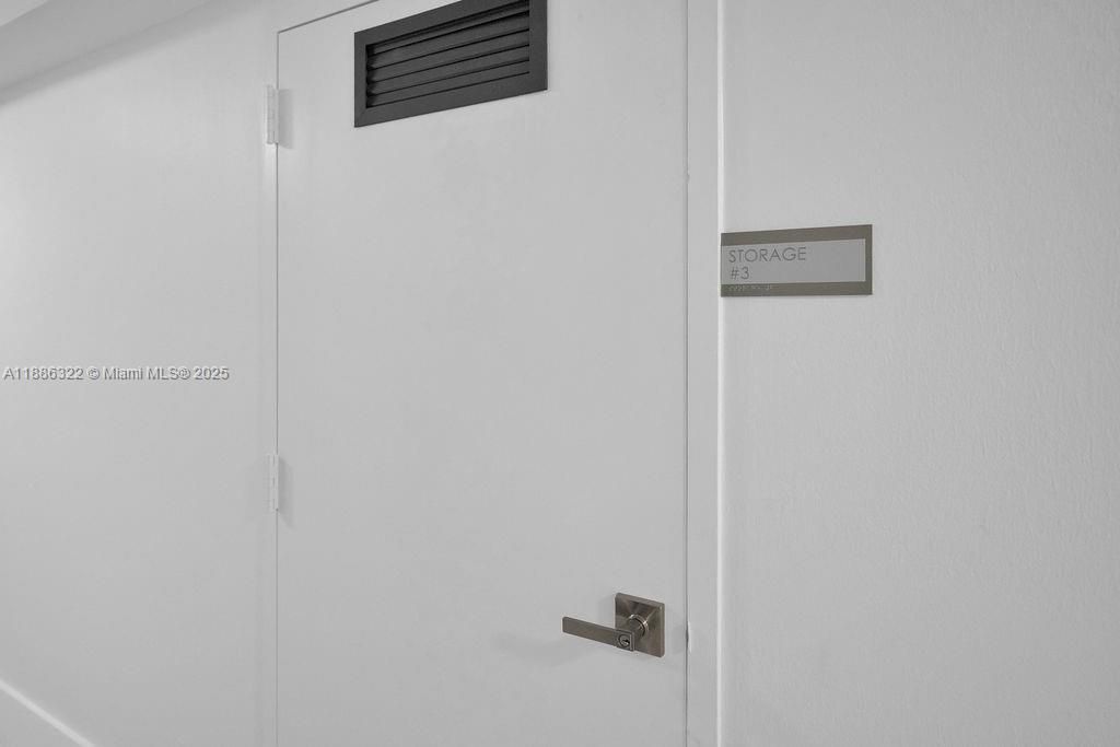 6039 Collins Ave, Unit 1126, Miami Beach, FL 33140 Photo