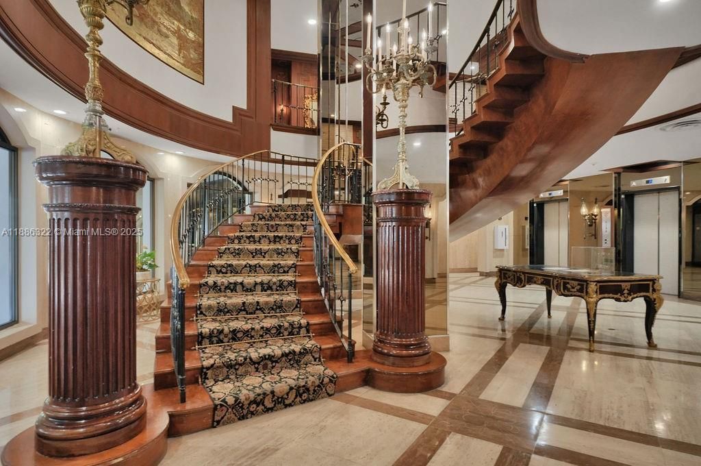 6039 Collins Ave, Unit 1126, Miami Beach, FL 33140 Photo