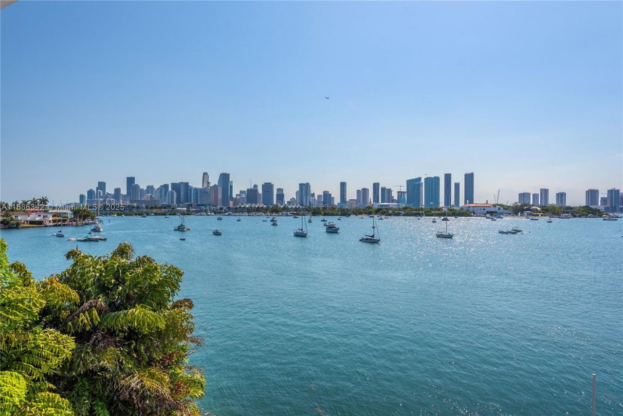 440 S Hibiscus Dr, Miami Beach, FL 33139 Photo