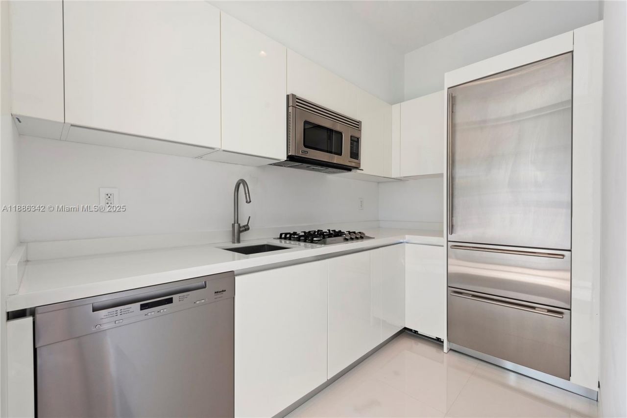 440 S Hibiscus Dr, Miami Beach, FL 33139 Photo