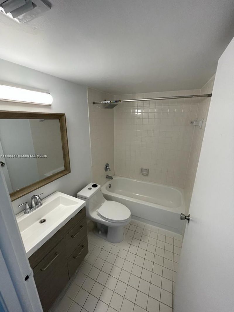 770 Claughton Island Dr, Unit 1511, Miami, FL 33131 Photo