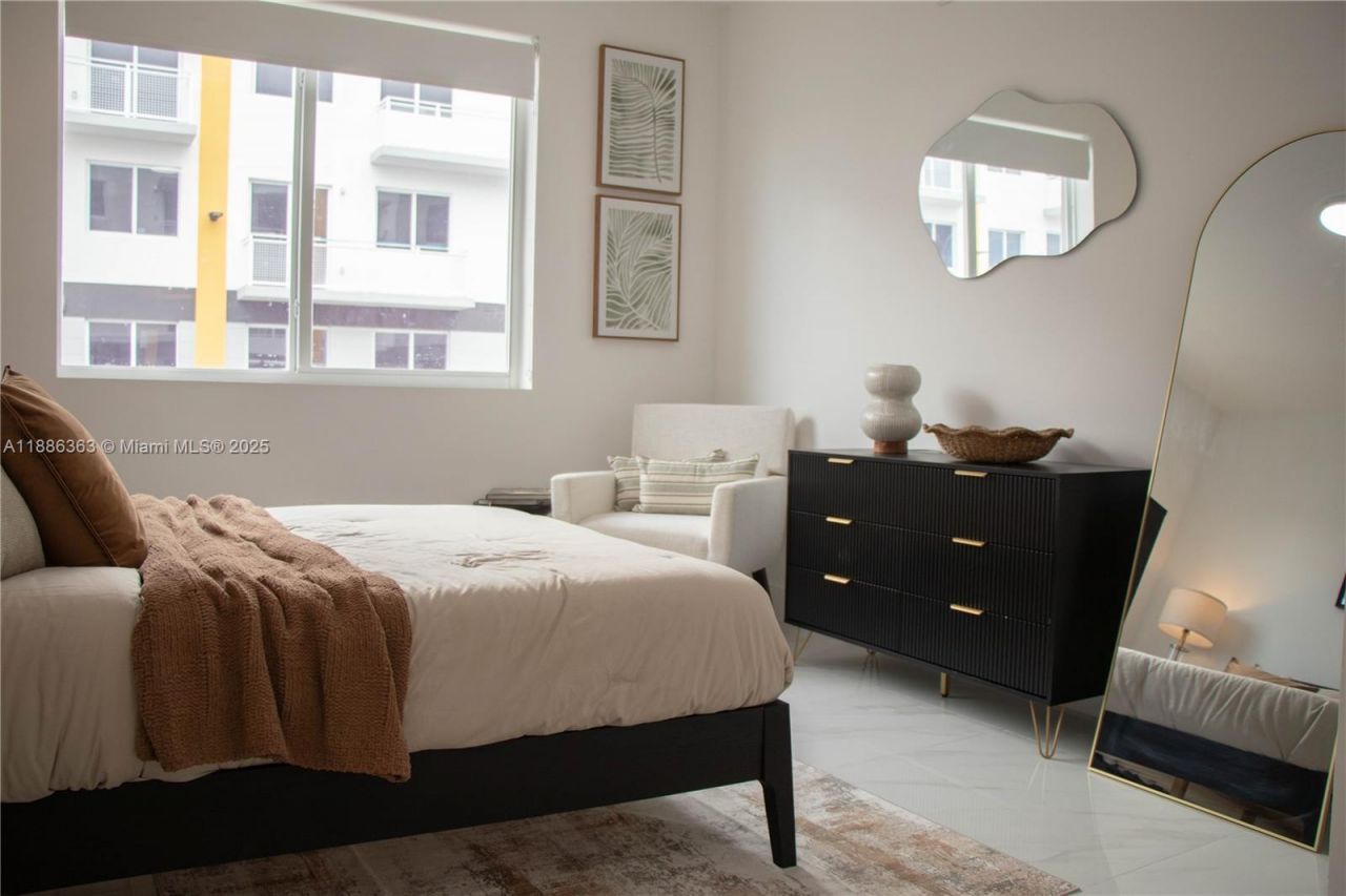 1451 W 29th St, Unit 206, Hialeah, FL 33012 Photo