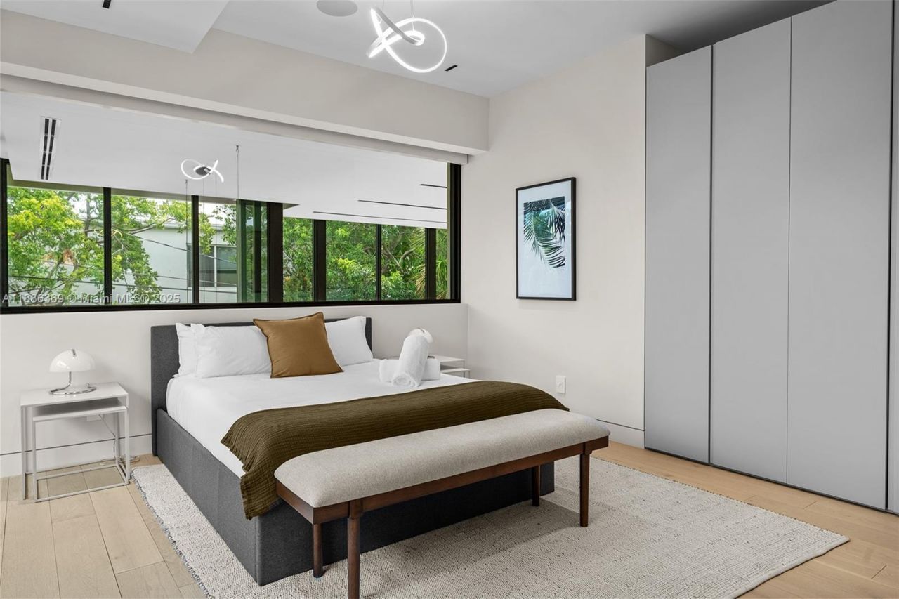 3306 NE 16th St, Fort Lauderdale, FL 33304 Photo