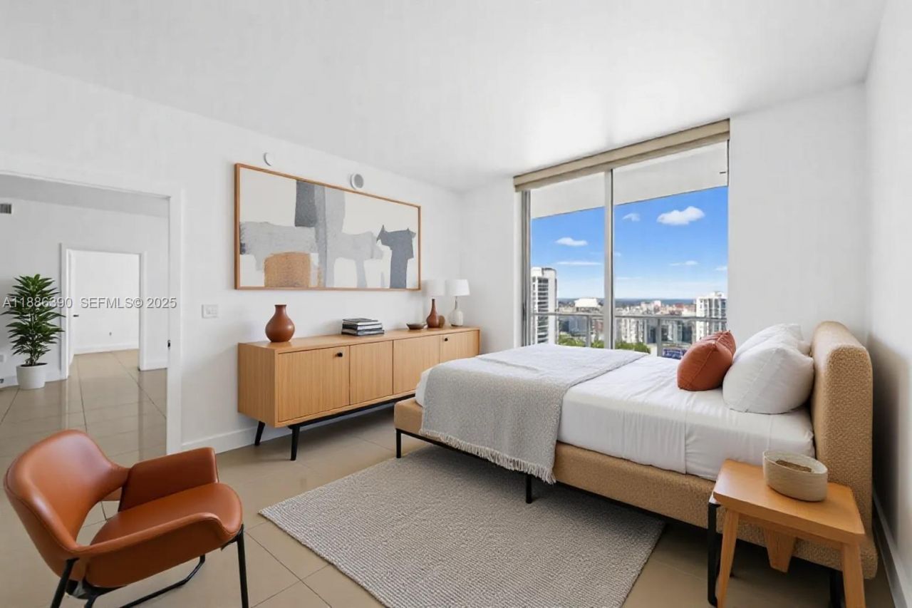 90 SW 3rd St, Unit 3305, Miami, FL 33130 Photo