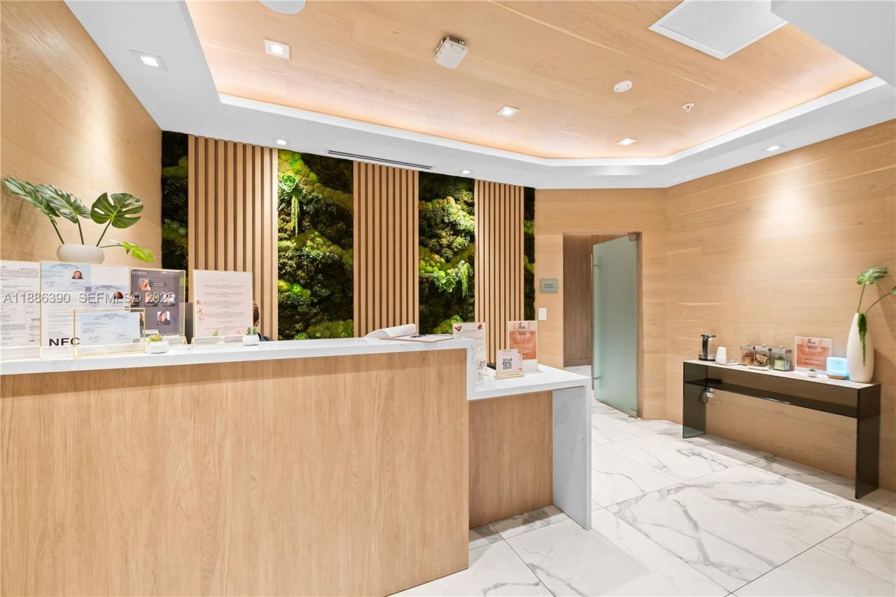 90 SW 3rd St, Unit 3305, Miami, FL 33130 Photo