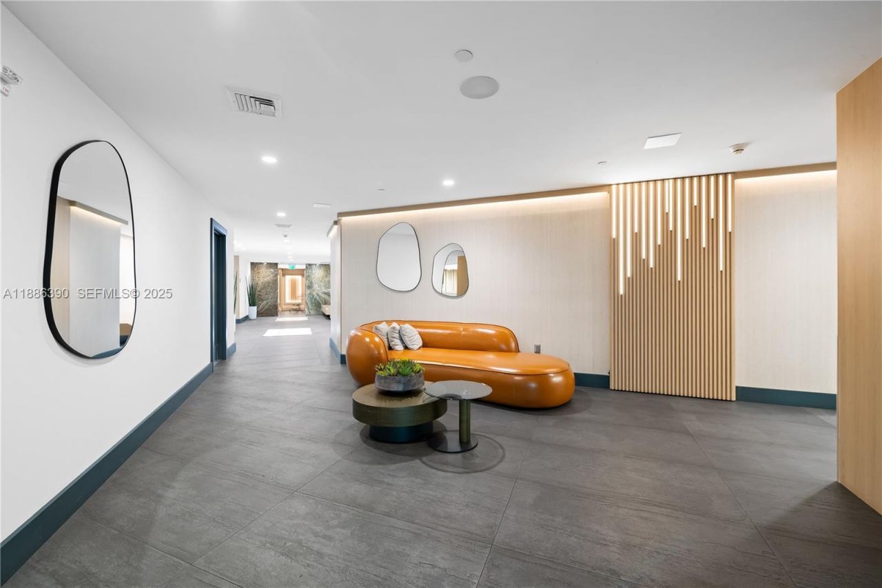 90 SW 3rd St, Unit 3305, Miami, FL 33130 Photo