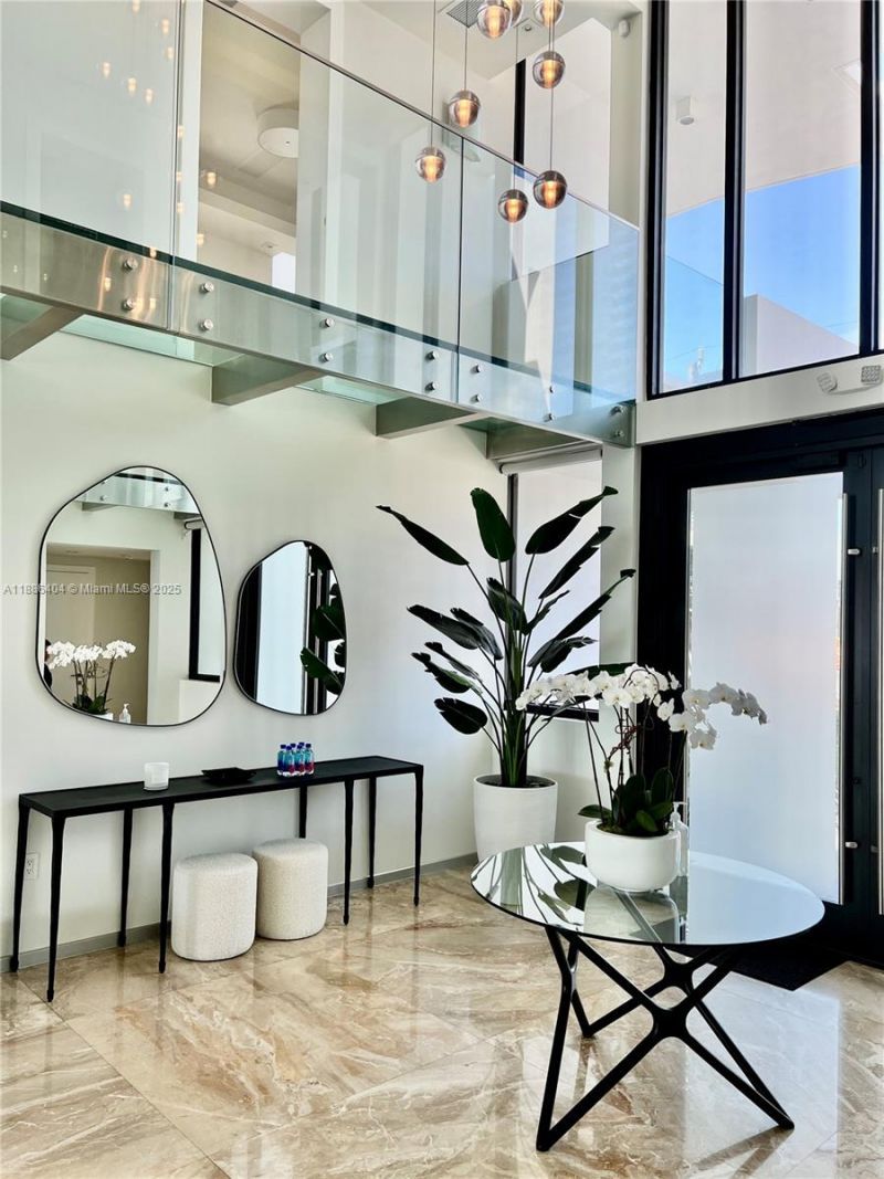 1580 S Treasure Dr, North Bay Village, FL 33141 Photo