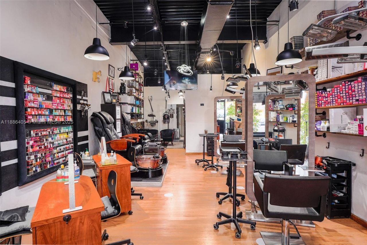 9660 Pines Bvld, Pembroke Pines, FL 33024 Photo