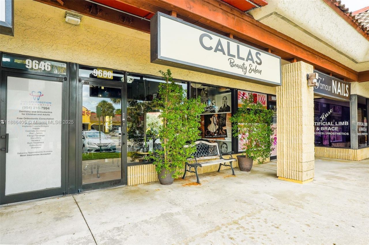 9660 Pines Bvld, Pembroke Pines, FL 33024 Photo