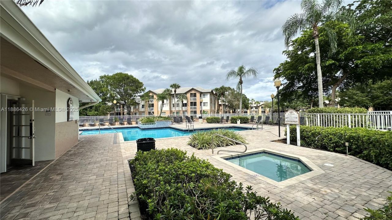 9777 Westview Dr, Unit 1112, Coral Springs, FL 33076 Photo