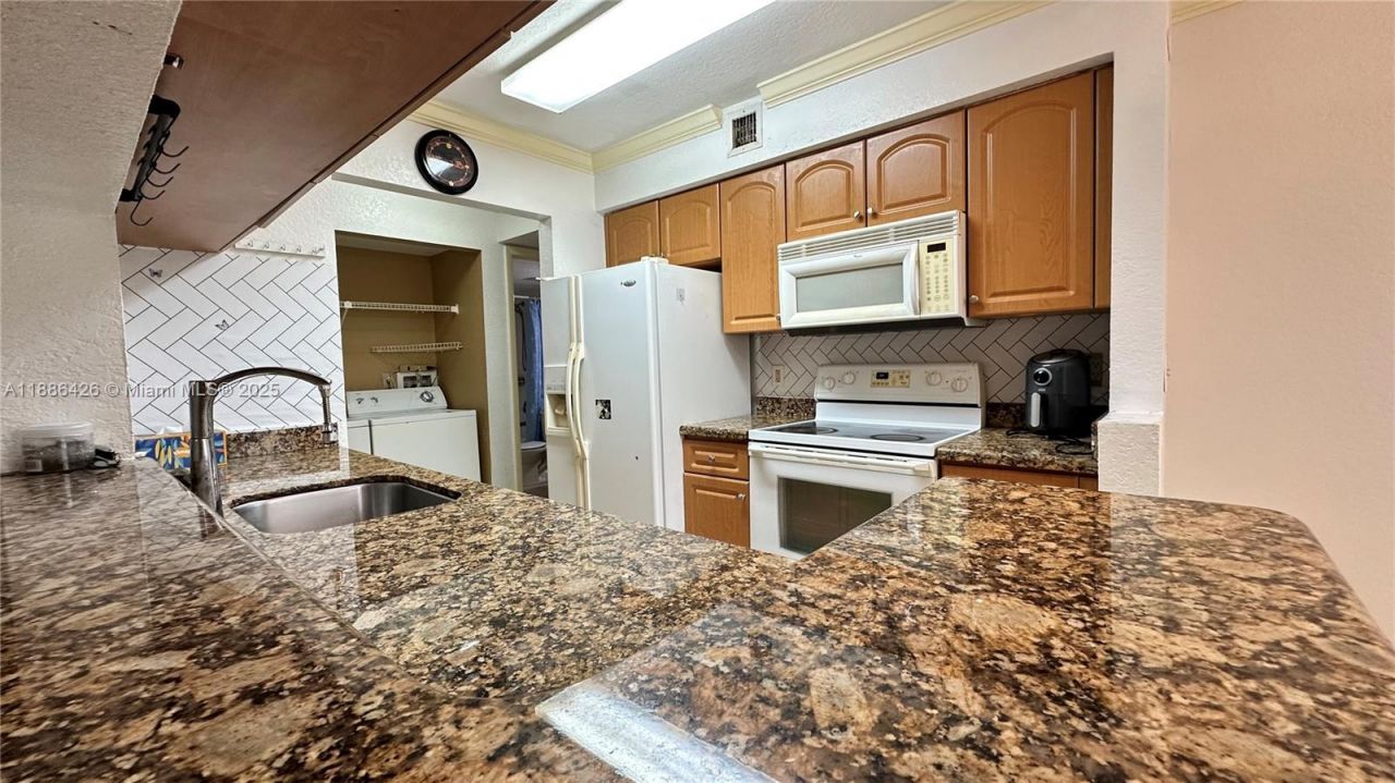 9777 Westview Dr, Unit 1112, Coral Springs, FL 33076 Photo