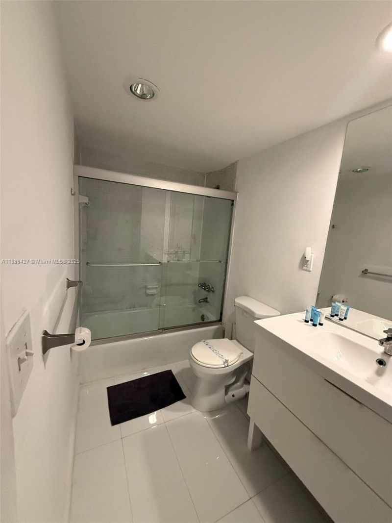 19370 Collins Ave, Unit 904, Sunny Isles Beach, FL 33160 Photo