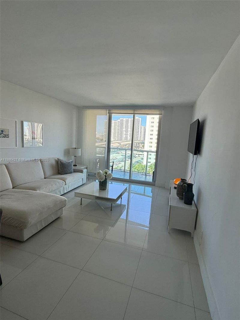 19370 Collins Ave, Unit 904, Sunny Isles Beach, FL 33160 Photo
