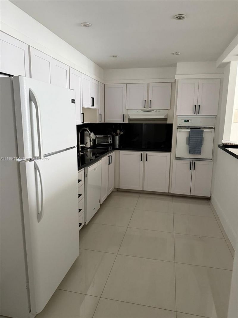 19370 Collins Ave, Unit 904, Sunny Isles Beach, FL 33160 Photo