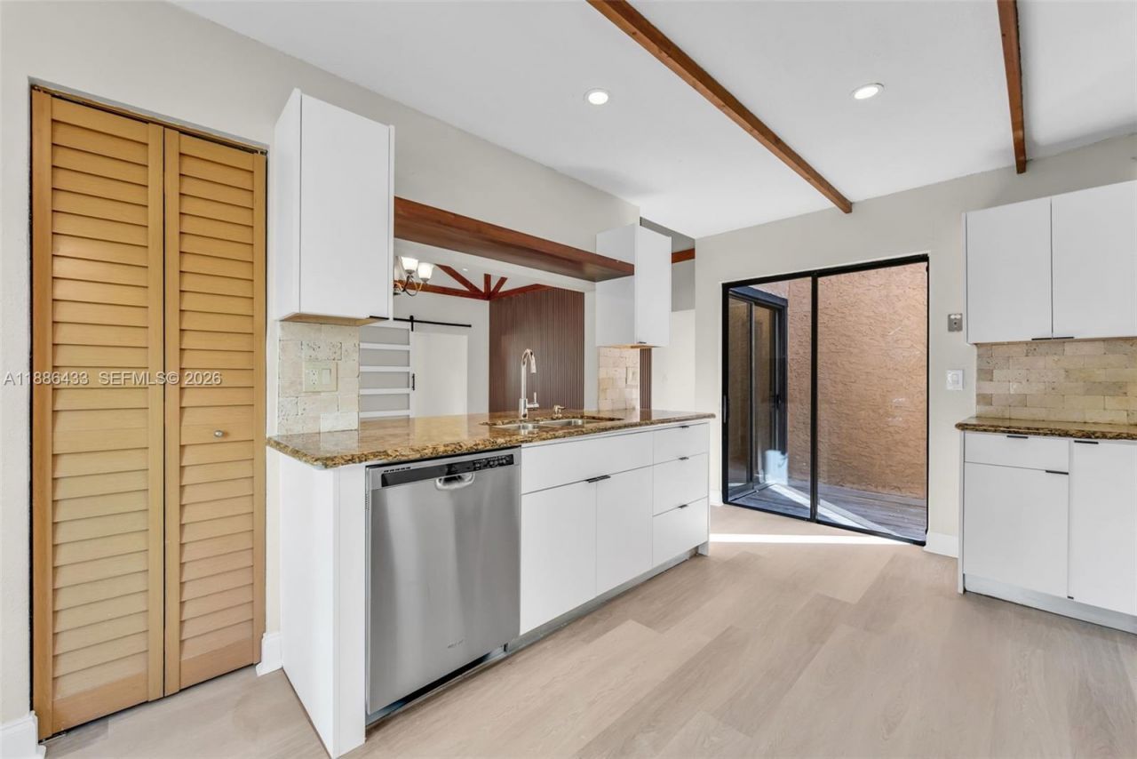 9209 NW 49th Pl, Sunrise, FL 33351 Photo