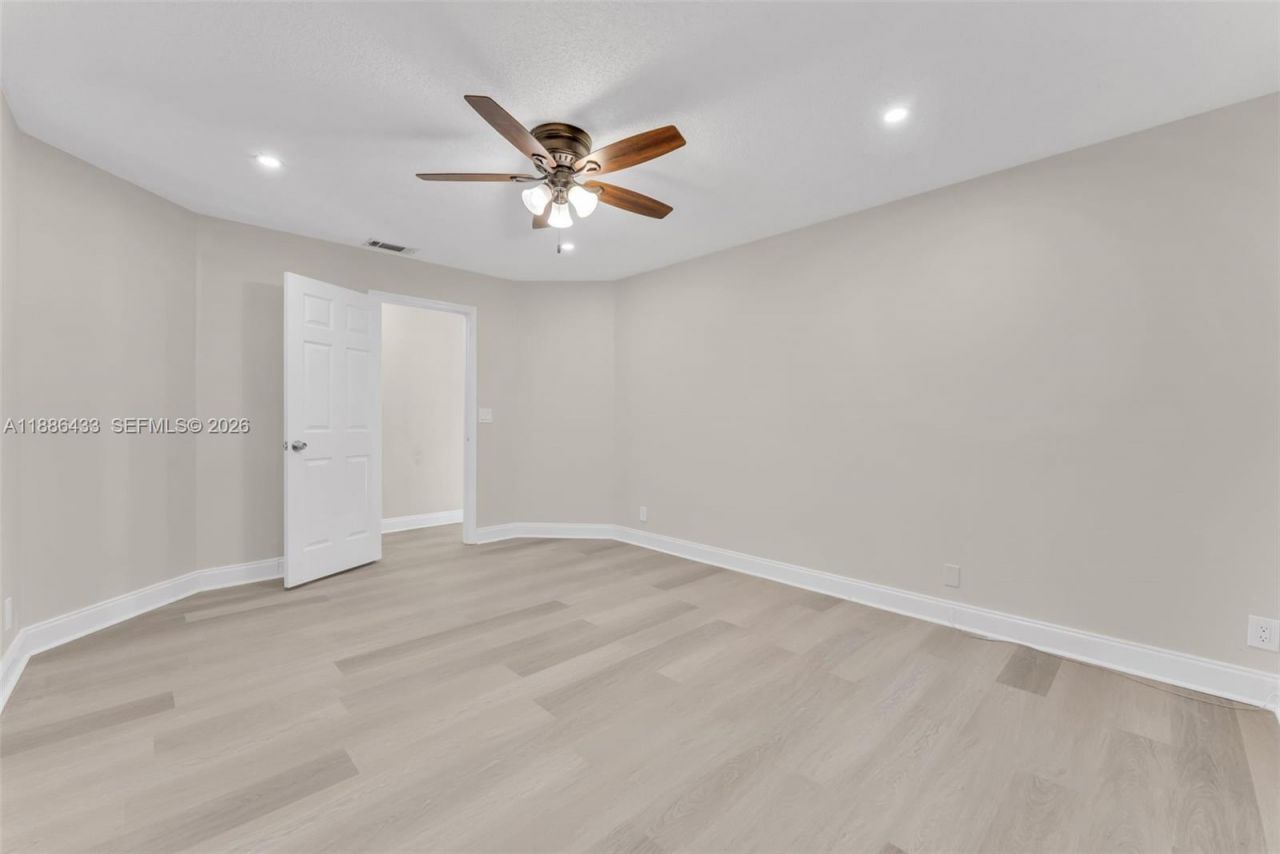 9209 NW 49th Pl, Sunrise, FL 33351 Photo