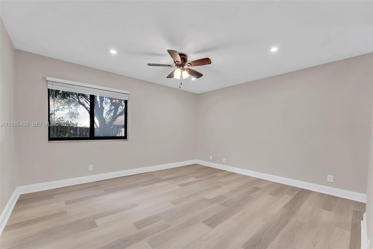 9209 NW 49th Pl, Sunrise, FL 33351 Photo