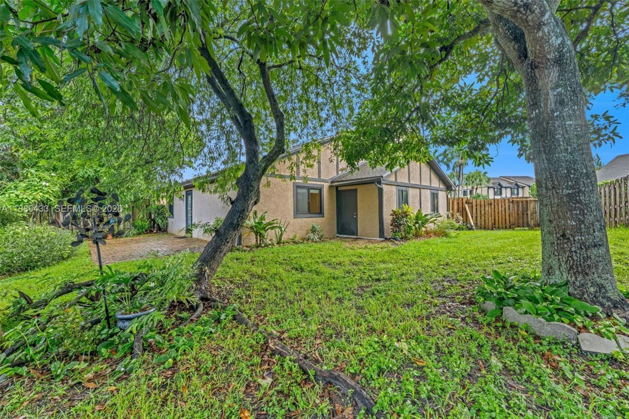 9209 NW 49th Pl, Sunrise, FL 33351 Photo