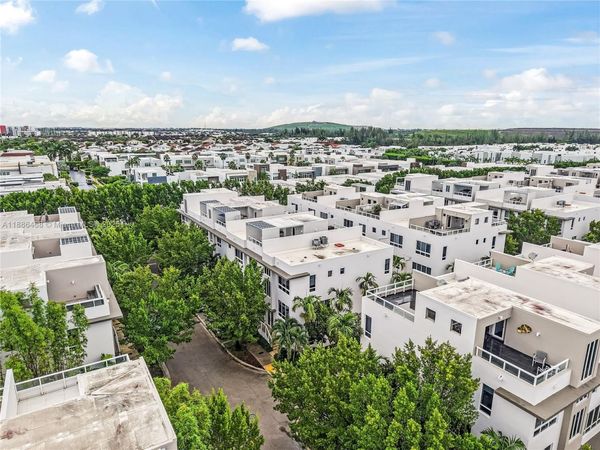 6611 NW 105th Pl, Unit 6611, Doral, FL 33178