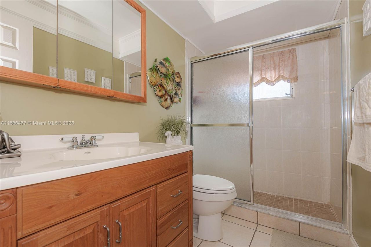 2991 NW 46th Ave, Unit 210, Lauderdale Lakes, FL 33313 Photo