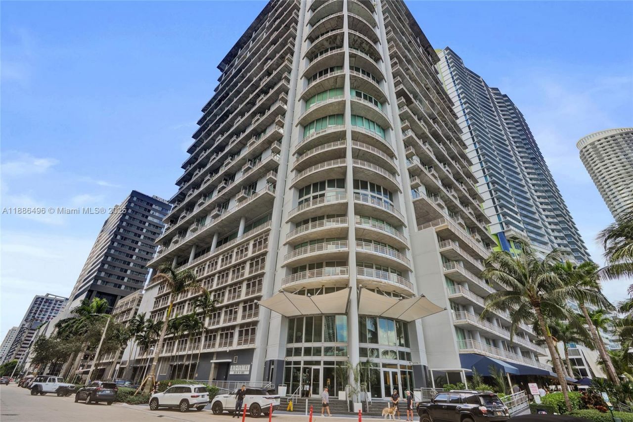 690 SW 1st Ct, Unit 1213, Miami, FL 33130 Photo