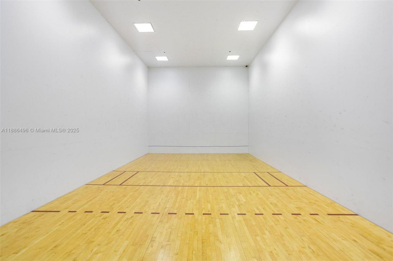 690 SW 1st Ct, Unit 1213, Miami, FL 33130 Photo