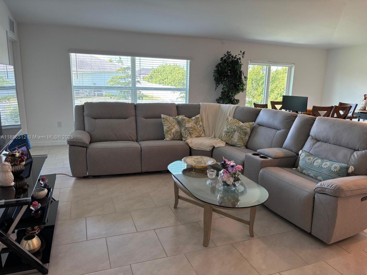 153 Pembroke St, Lehigh Acres, FL 33974 Photo