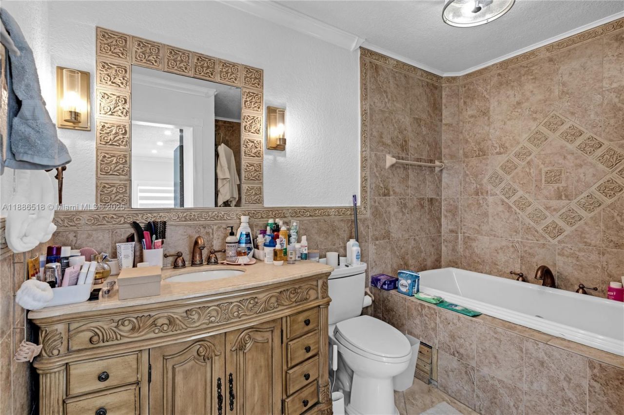 9901 SW 35th Ter, Miami, FL 33165 Photo