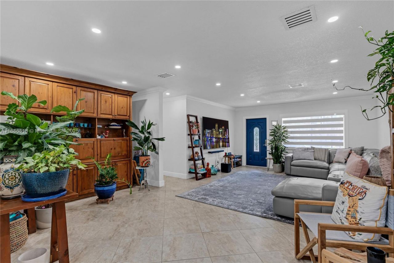 9901 SW 35th Ter, Miami, FL 33165 Photo