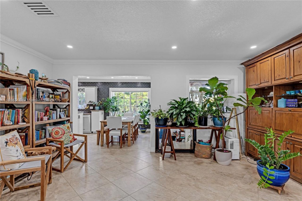 9901 SW 35th Ter, Miami, FL 33165 Photo