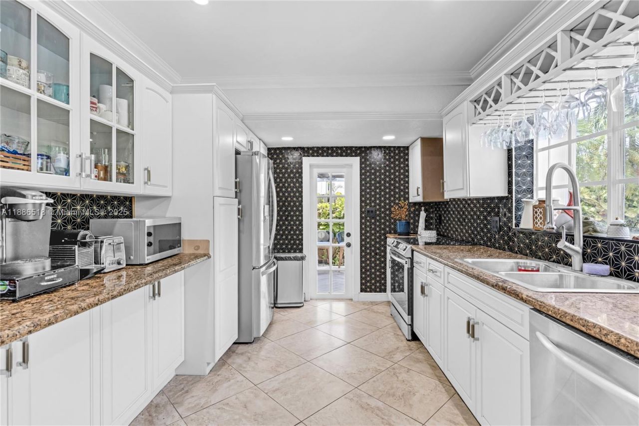 9901 SW 35th Ter, Miami, FL 33165 Photo