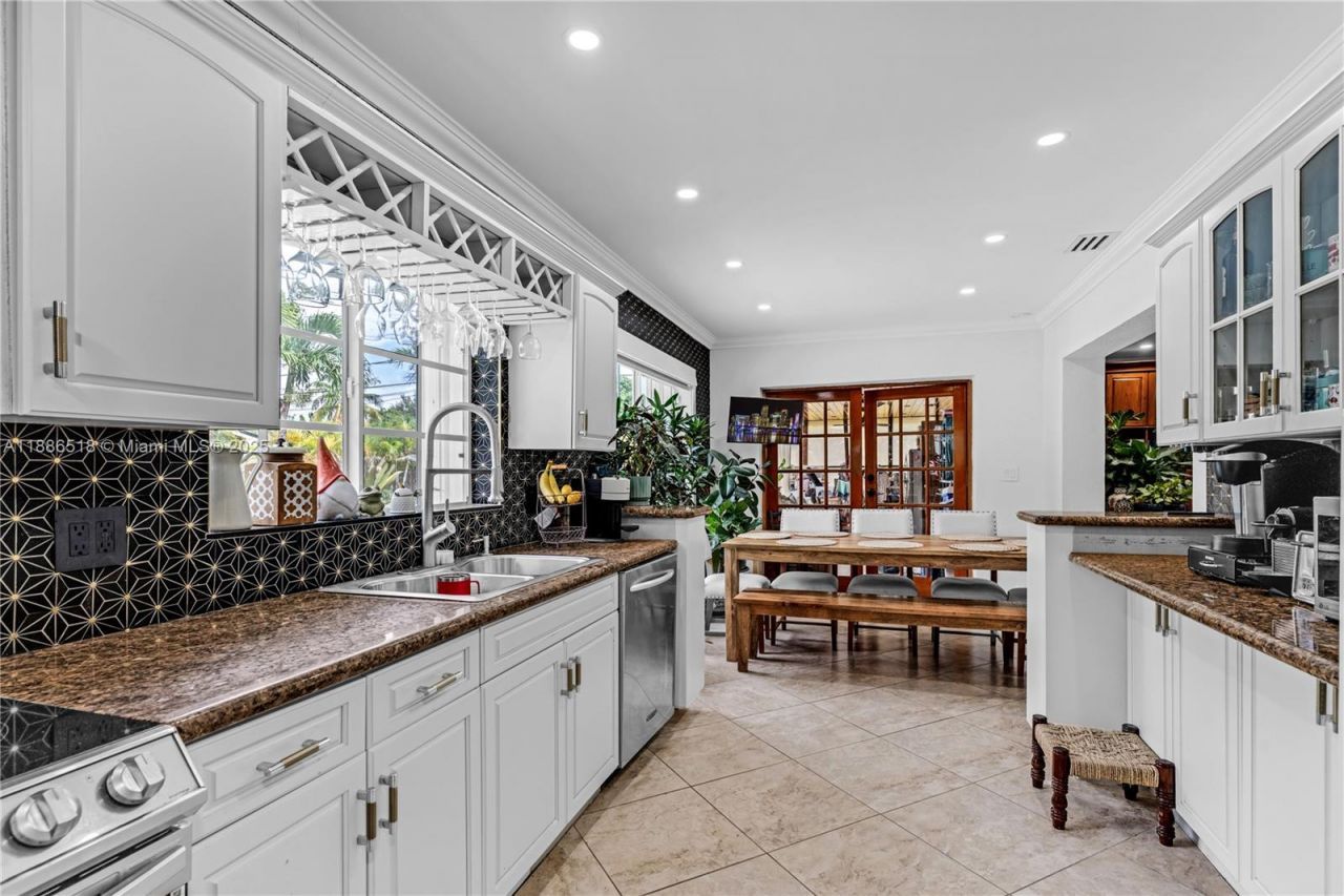 9901 SW 35th Ter, Miami, FL 33165 Photo