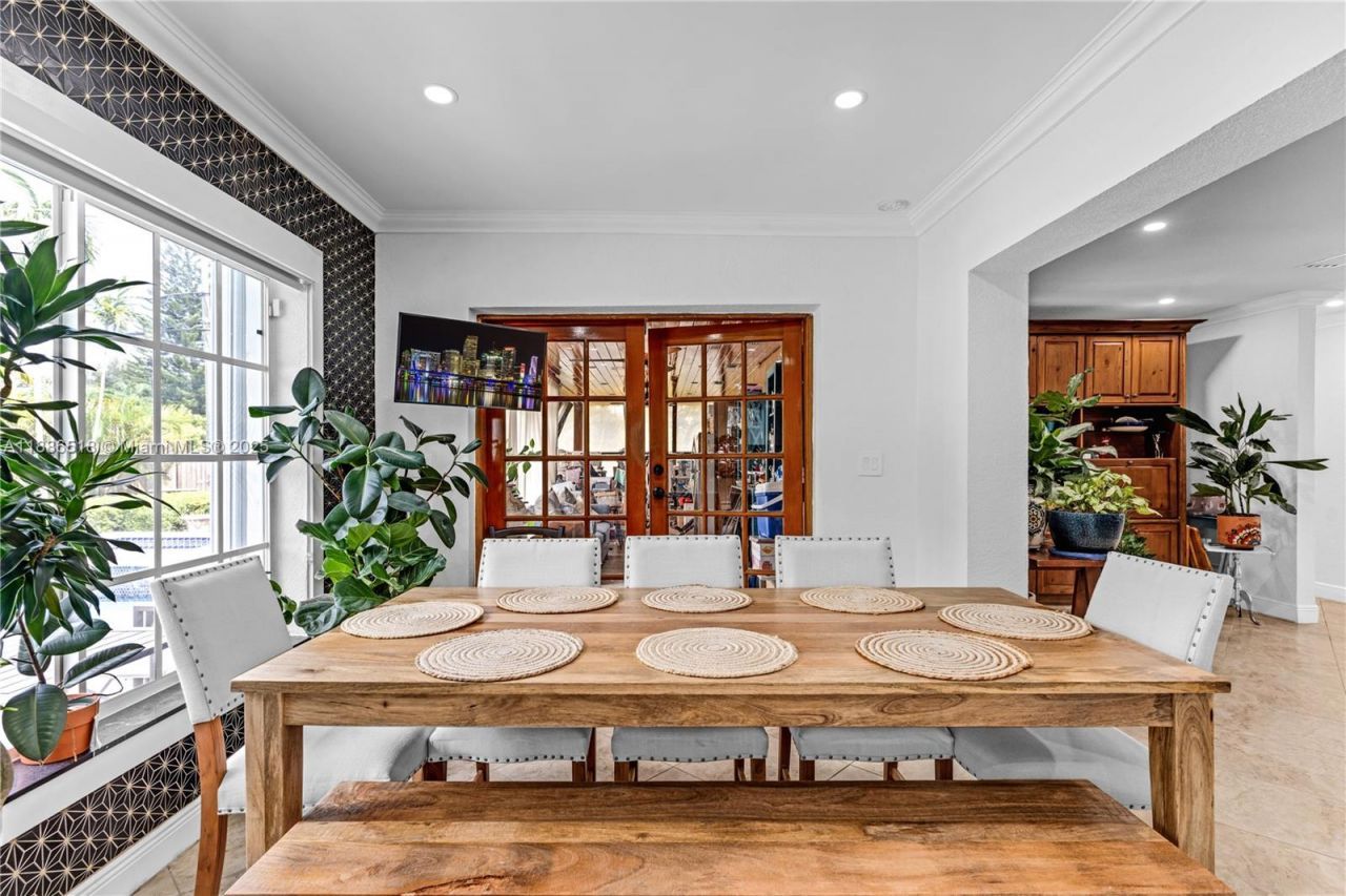 9901 SW 35th Ter, Miami, FL 33165 Photo