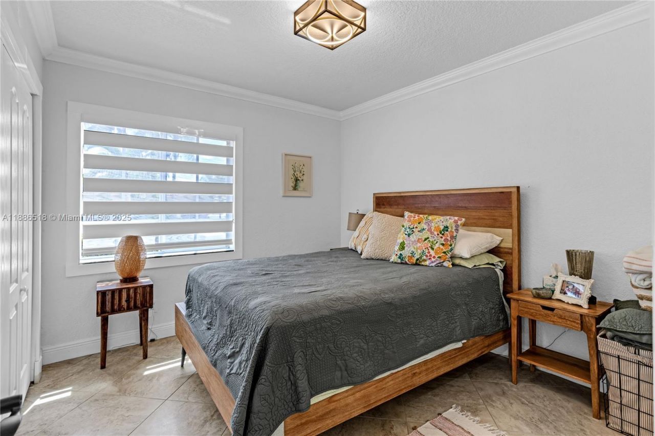 9901 SW 35th Ter, Miami, FL 33165 Photo