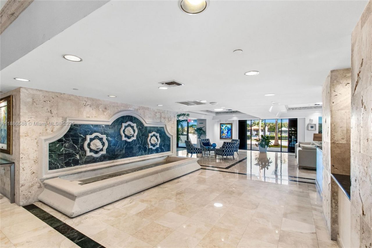 2625 Collins Ave, Unit 608, Miami Beach, FL 33140 Photo