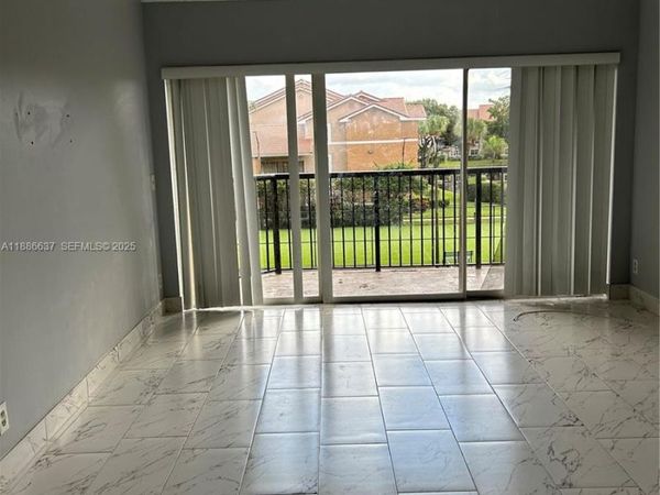 8801 Wiles Rd, Unit 306, Coral Springs, FL 33067