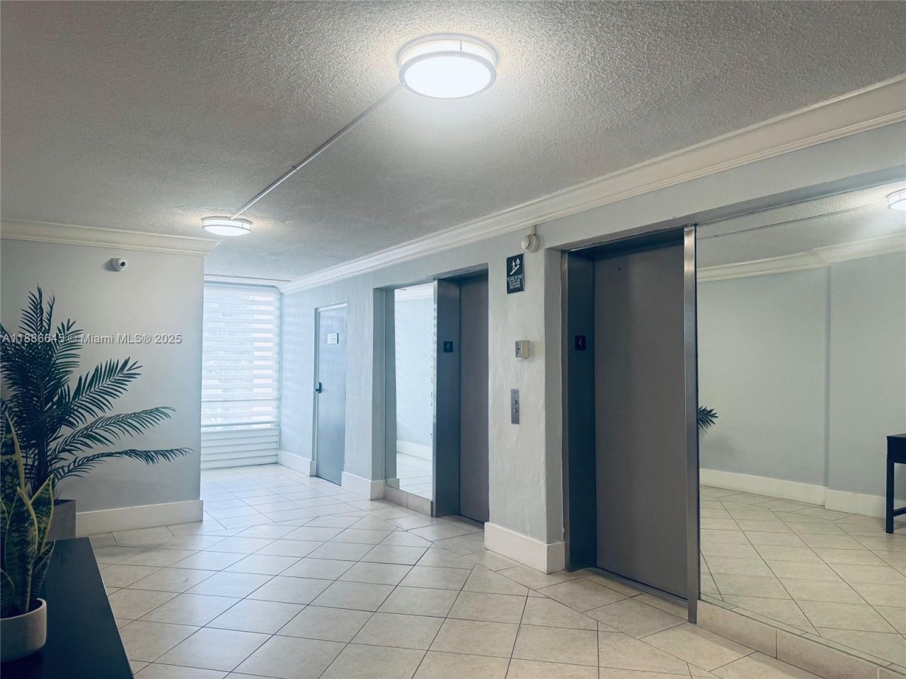 2000 NE 135th St, Unit 403, North Miami, FL 33181 Photo