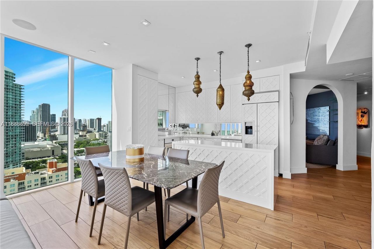 2020 N Bayshore Dr, Unit 2702, Miami, FL 33137 Photo
