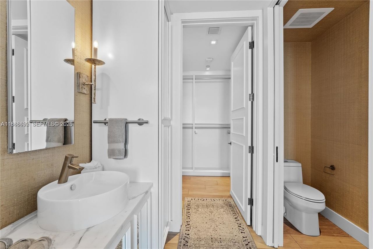 2020 N Bayshore Dr, Unit 2702, Miami, FL 33137 Photo