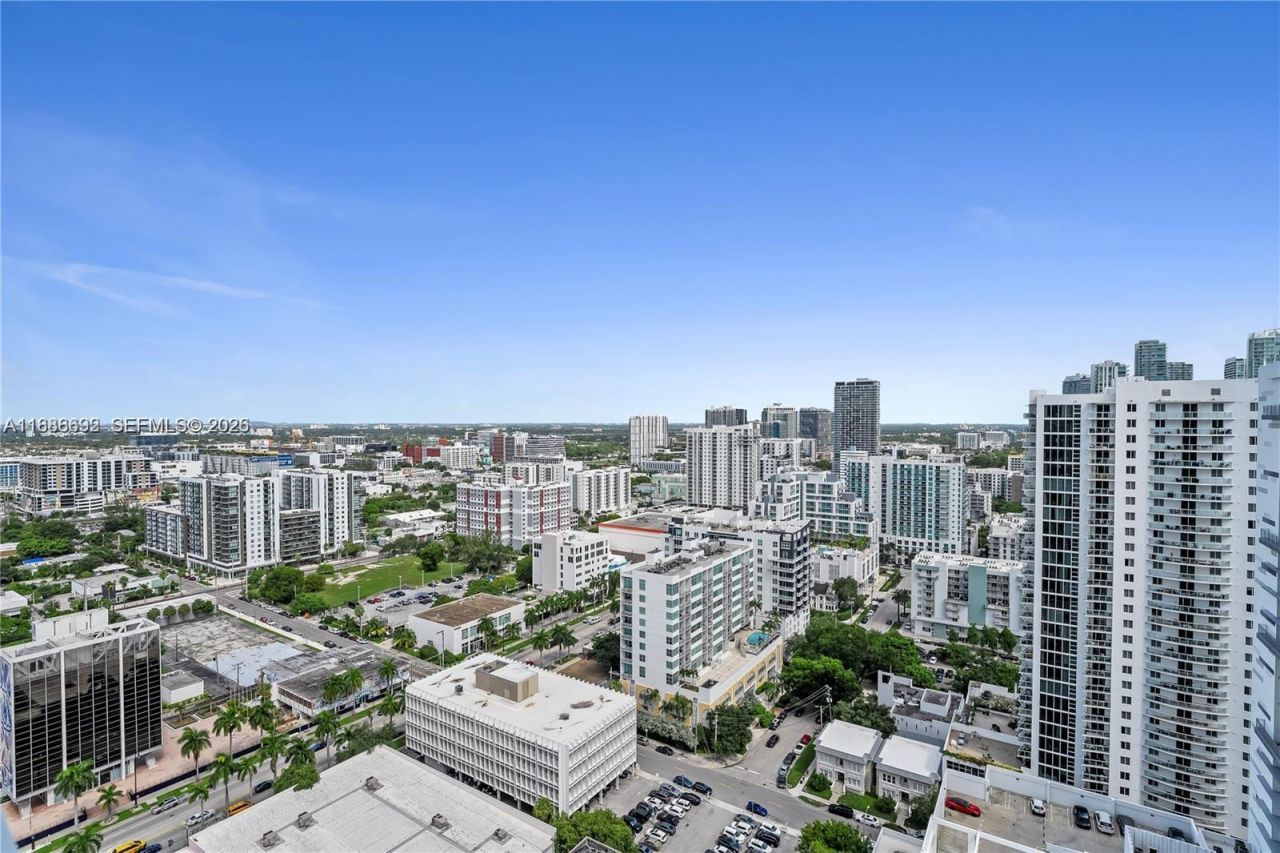 2020 N Bayshore Dr, Unit 2702, Miami, FL 33137 Photo