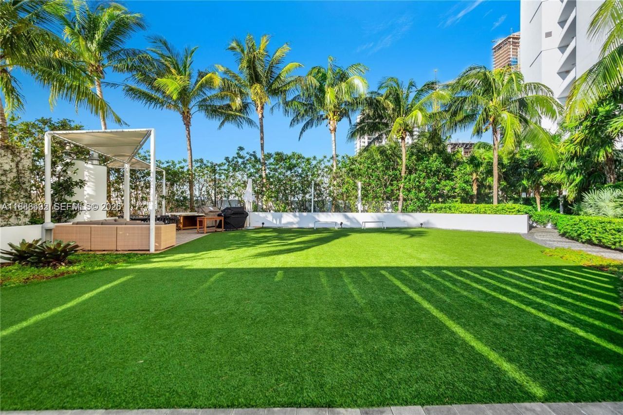 2020 N Bayshore Dr, Unit 2702, Miami, FL 33137 Photo