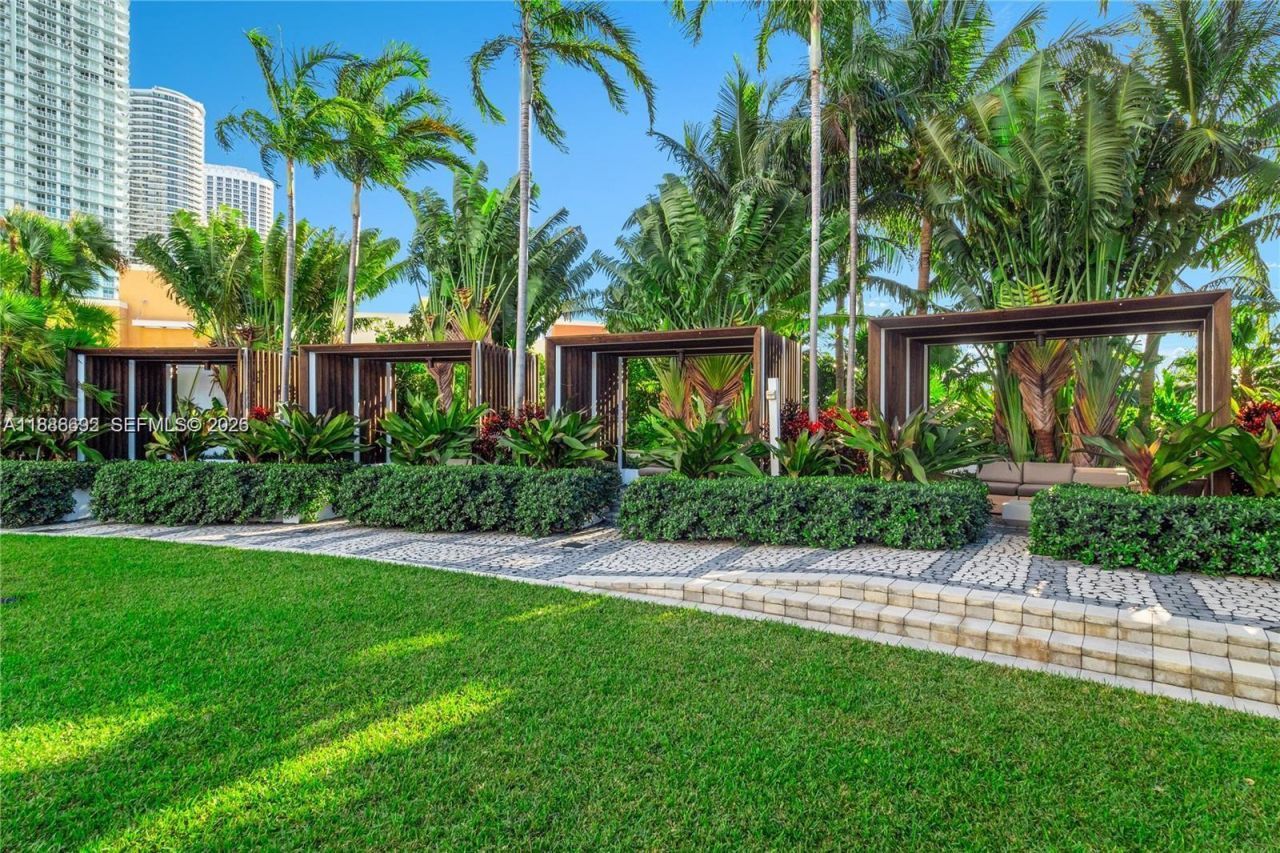 2020 N Bayshore Dr, Unit 2702, Miami, FL 33137 Photo