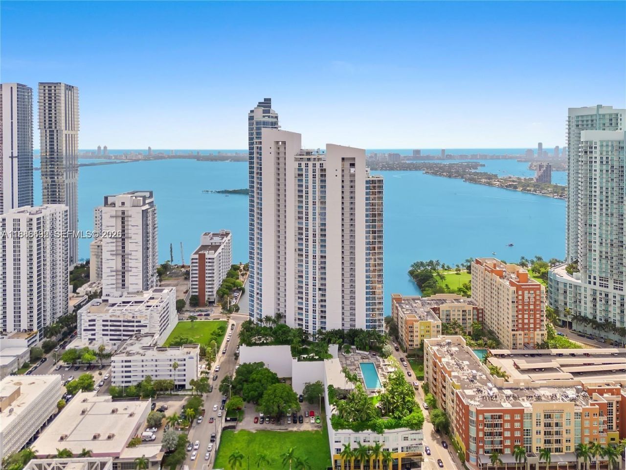 2020 N Bayshore Dr, Unit 2702, Miami, FL 33137 Photo