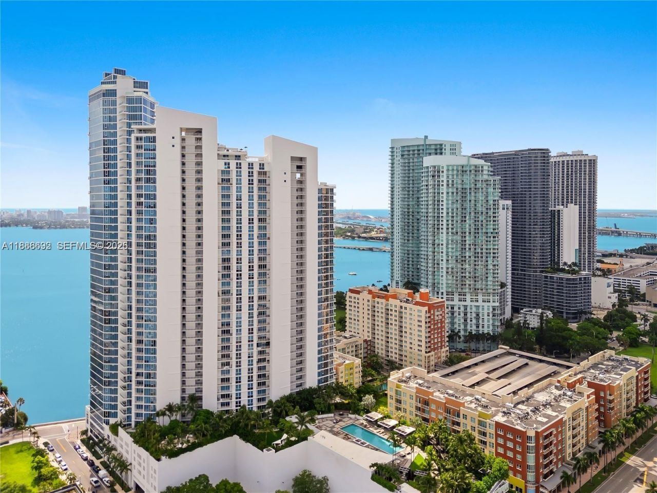 2020 N Bayshore Dr, Unit 2702, Miami, FL 33137 Photo