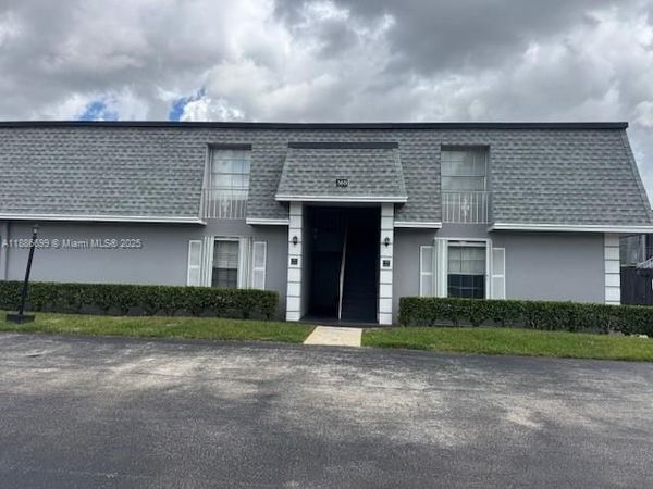 360 NW 69th Ave, Unit 202, Plantation, FL 33317